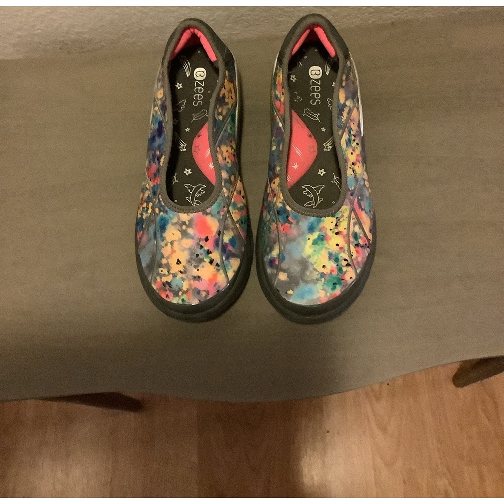 Bzeezs brand multicolor shoes, 7 1/2 w